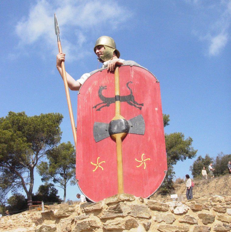 En Bilos i la Betinin, els personatges del Museu, donaran la benvinguda als assistents