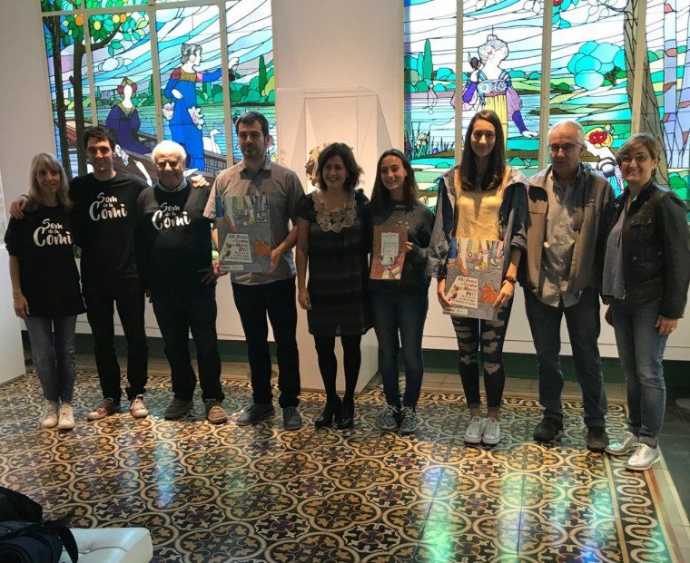 Membres de la Comissió de Festes de Sant Martí i de l'Ajuntament de Cerdanyola
