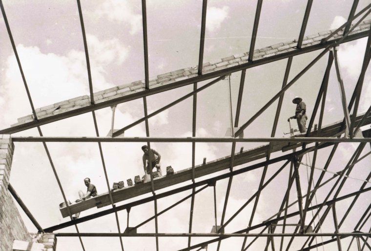 Construcció del nou cinema Kursaal, al 1961