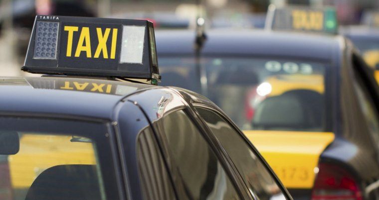 Els taxistes de Cerdanyola segueixen la vaga indefinida