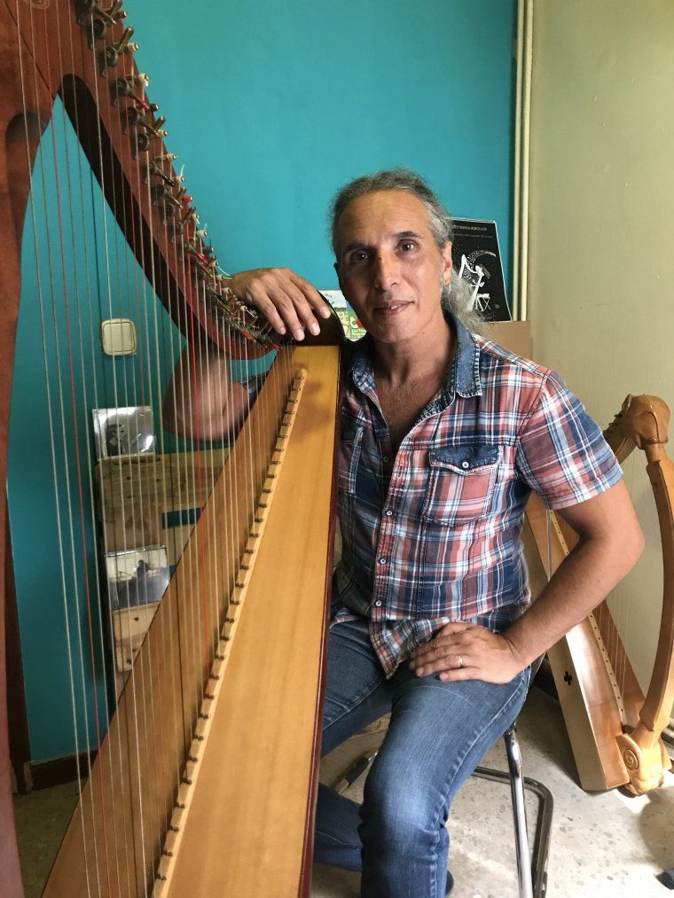 Josep Maria Ribelles, un dels arpistes pioners a Catalunya