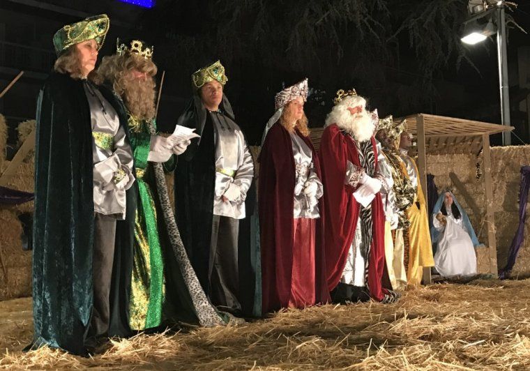 Els Reis d'Orient al pessebre de la plaça de l'Abat Oliba