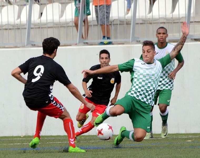Imatge del Cerdanyola FC en un partit de jornades anteriors