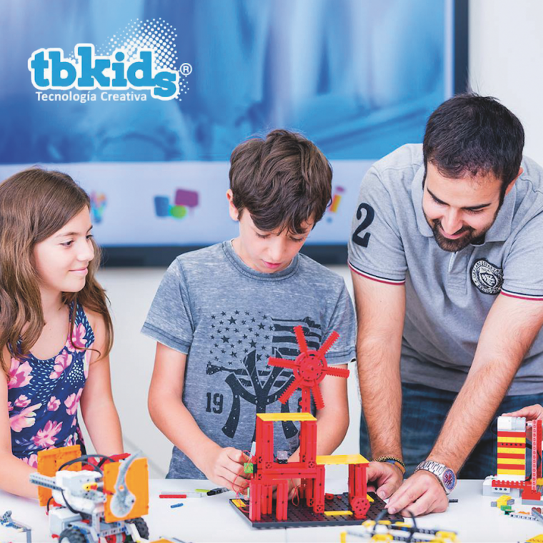 Les activitats extraescolars de tecnologia creativa que ofereix TbKids són innovadores amb un mètode d'aprenentatge propi interactiu i dinàmic
