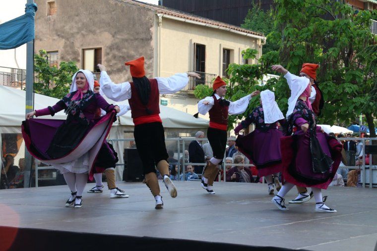 Actuació de l'Esbart Dansaire de Sant Marçal