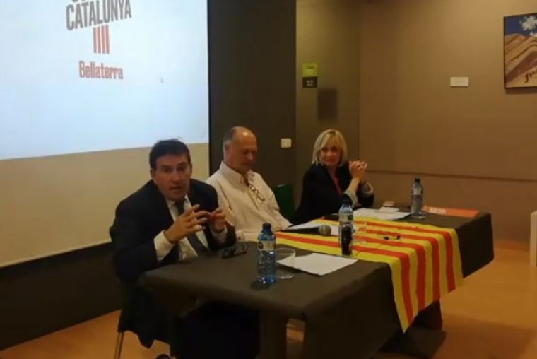 Jaume Alonso-Cuevillas en un acte de presentació de candidatura municipal a Bellaterra