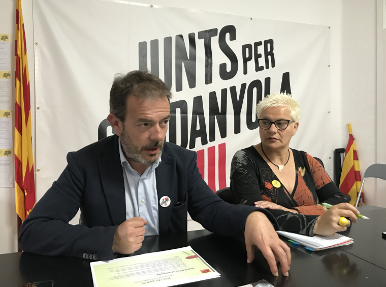 Joan Sànchez i Àngels Guimerà en roda de premsa