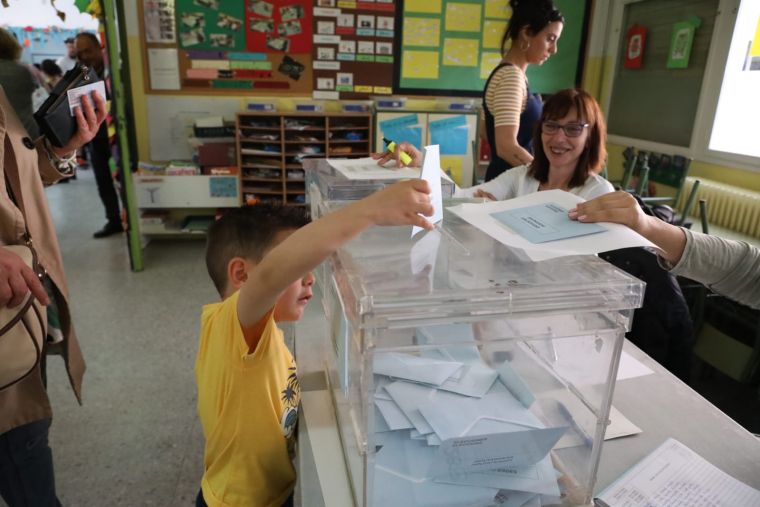 La participació ha augmentat un 5% respecte a les 14 h de 2015