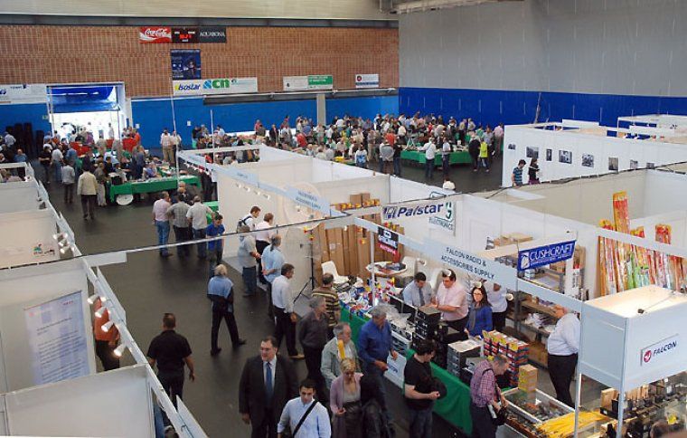 Imatge de l'antic mercat de radioaficionats MercaHAM. FOTO: Arxiu