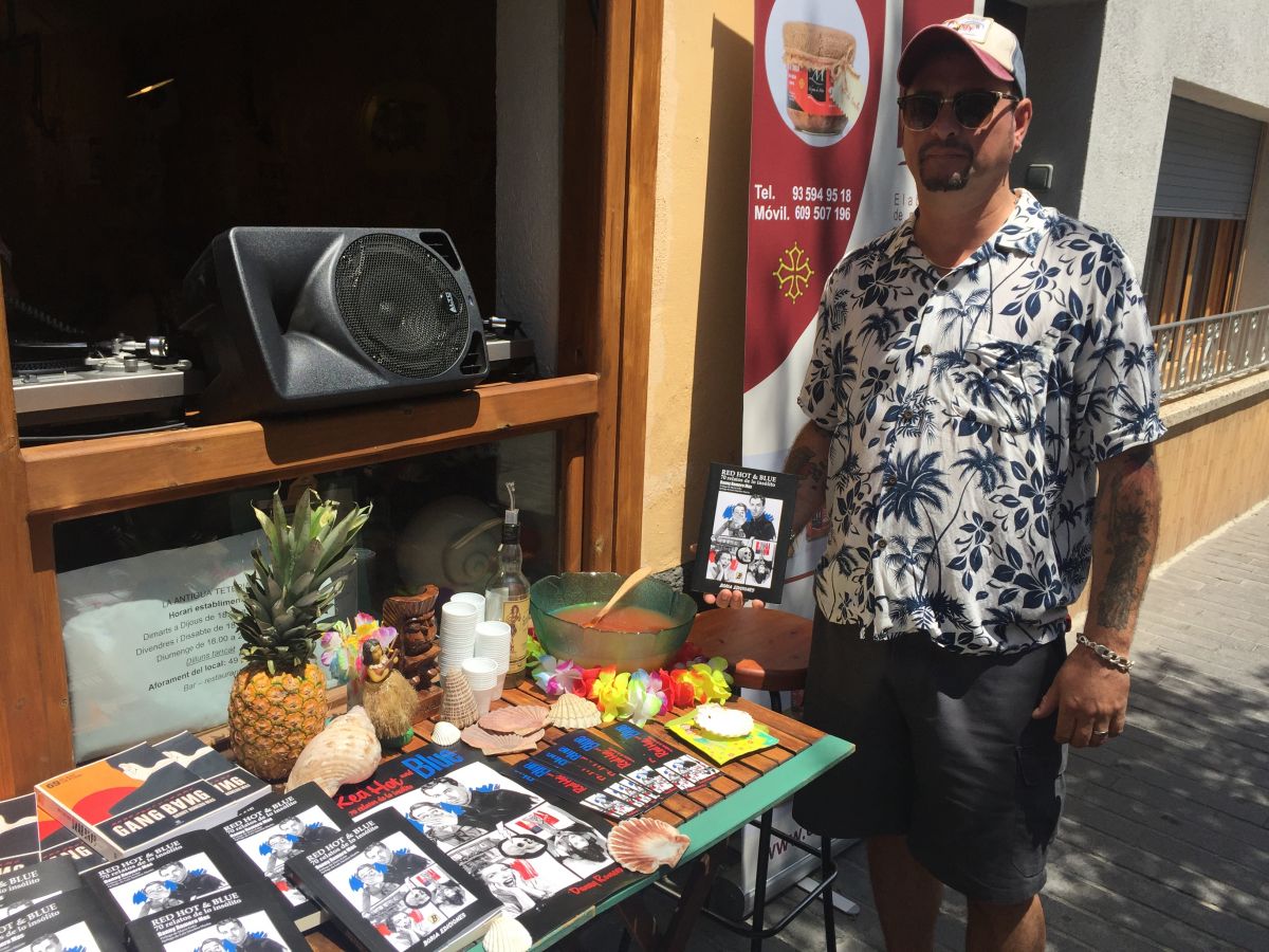Danny Romero a l'acte de presentació del seu nou llibre