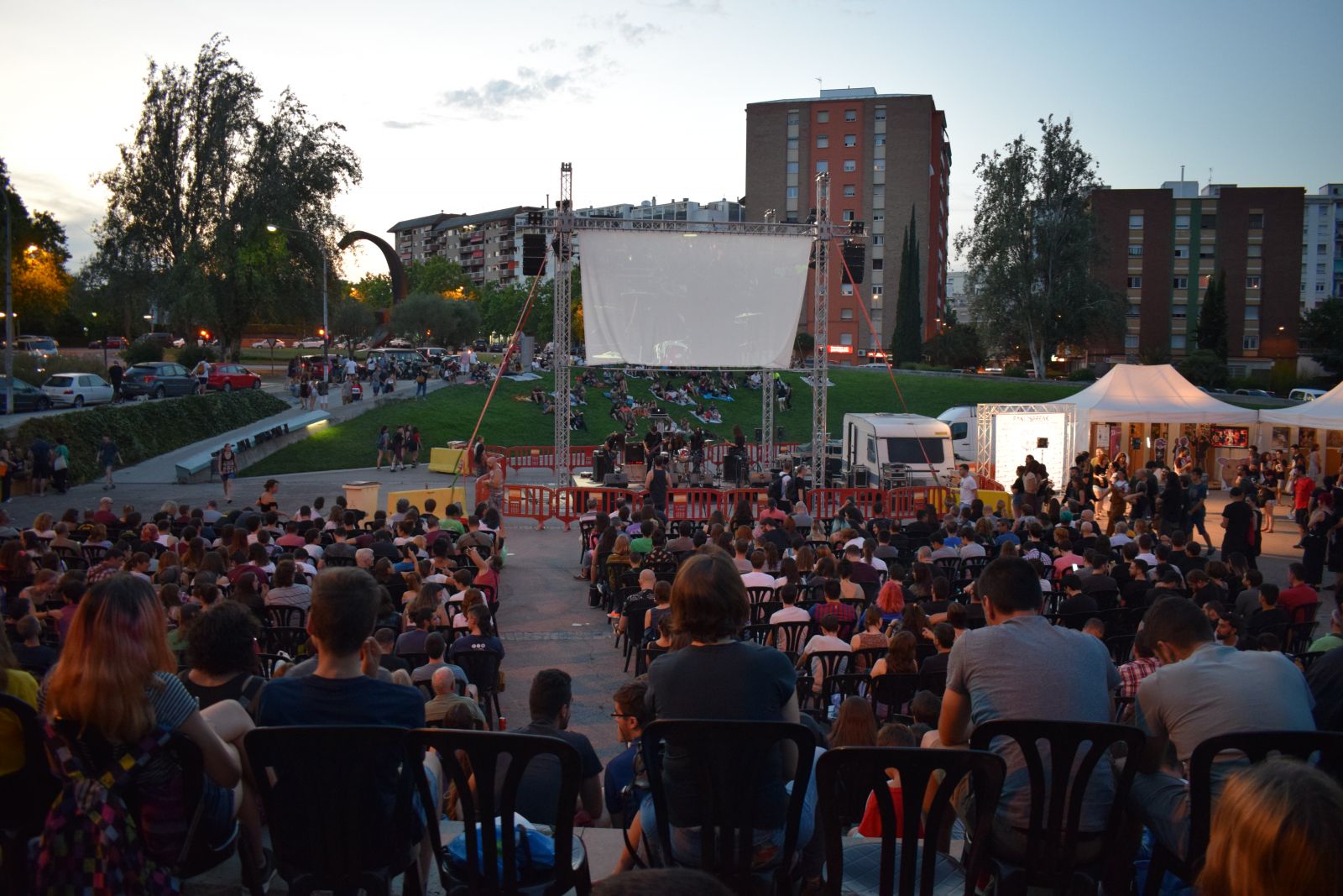 Eclipsi lunar i la projecció del curt local "Redder Returns" al segon dia del 20è Fantosfreak
