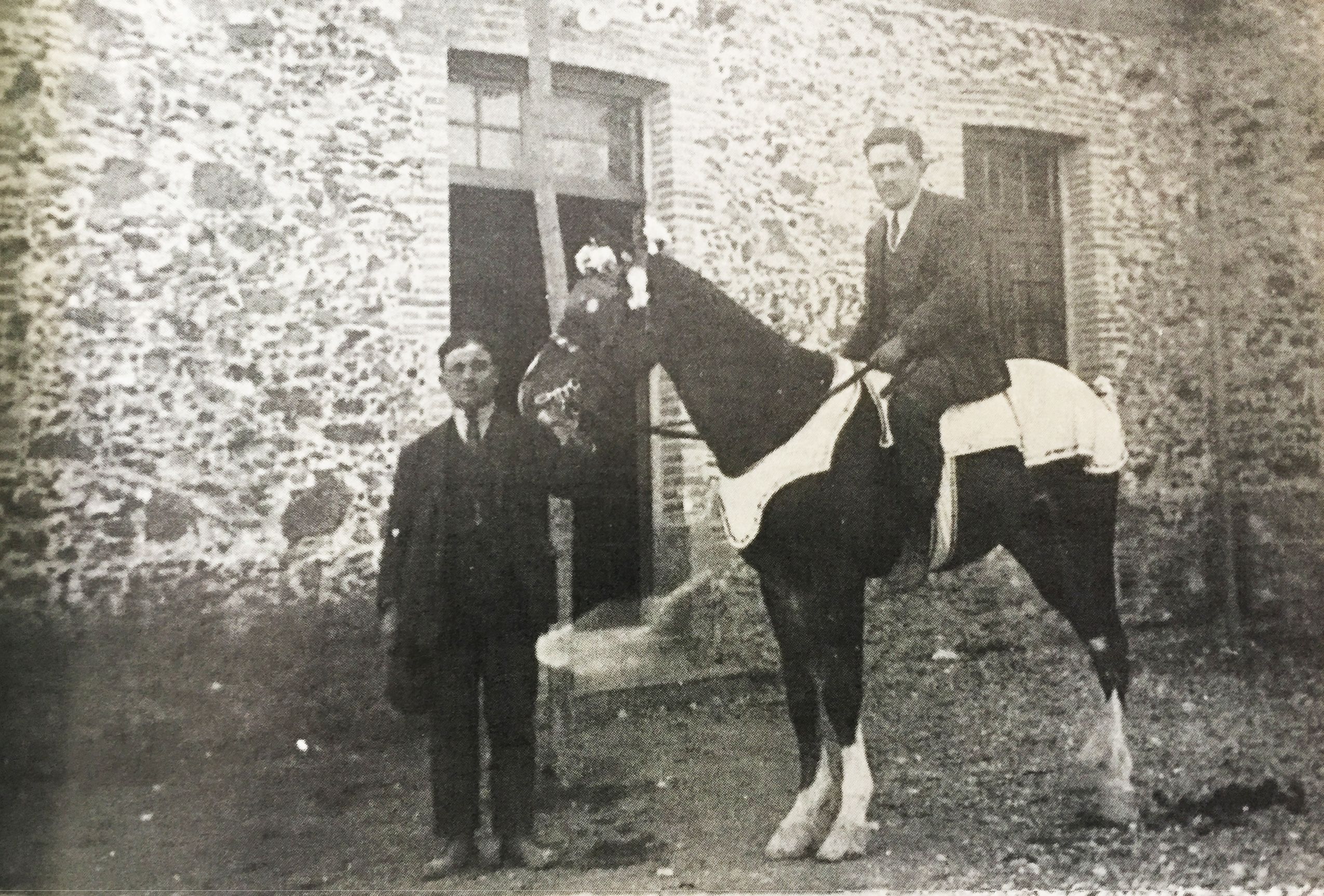 Plaça Sant Medir, 1920 (TOT Cerdanyola, 311)   Cedida per Teresa Badia