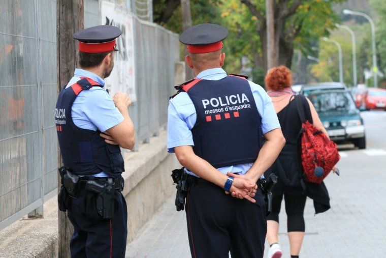 Mossos d'Esquadra a Cerdanyola | FOTO: Lali Àlvarez