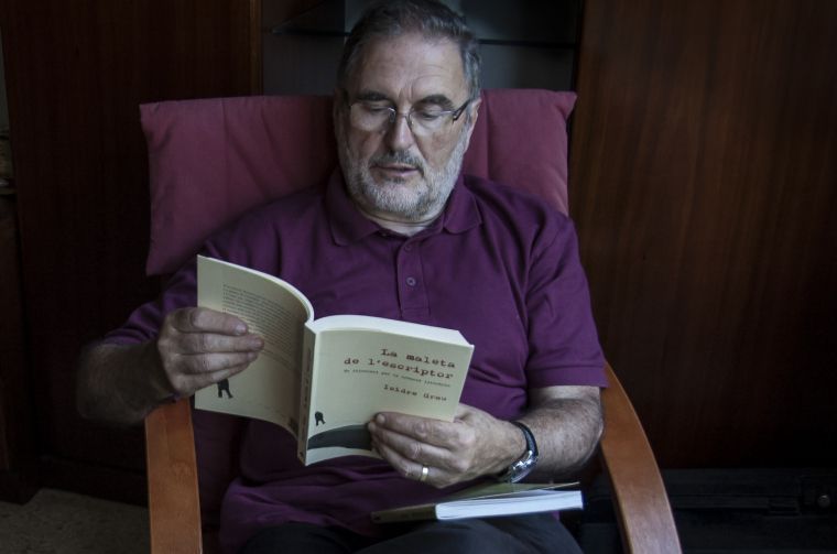 Isidre Grau ha publicat nombroses novel·les, entre les que trobem L'home que perseguia la veritat | Cedida