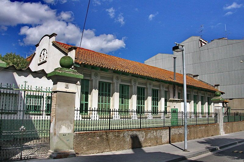 Les escoles municipals van ser construïdes per subscripció popular | Amador Álvarez Les escoles municipals van ser construïdes per subscripció popular | Amador Álvarez