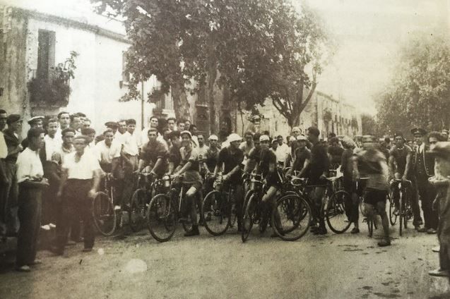 Ciclistes a la portada del TOT núm. 67