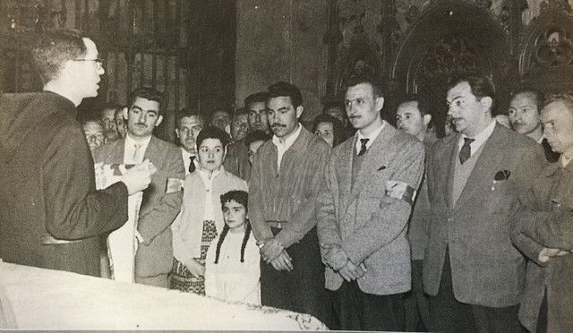 Membres de la Junta del Moto Club Cerdanyola, a l'acte de benedicció del banderí a Montserrat, al 1959.