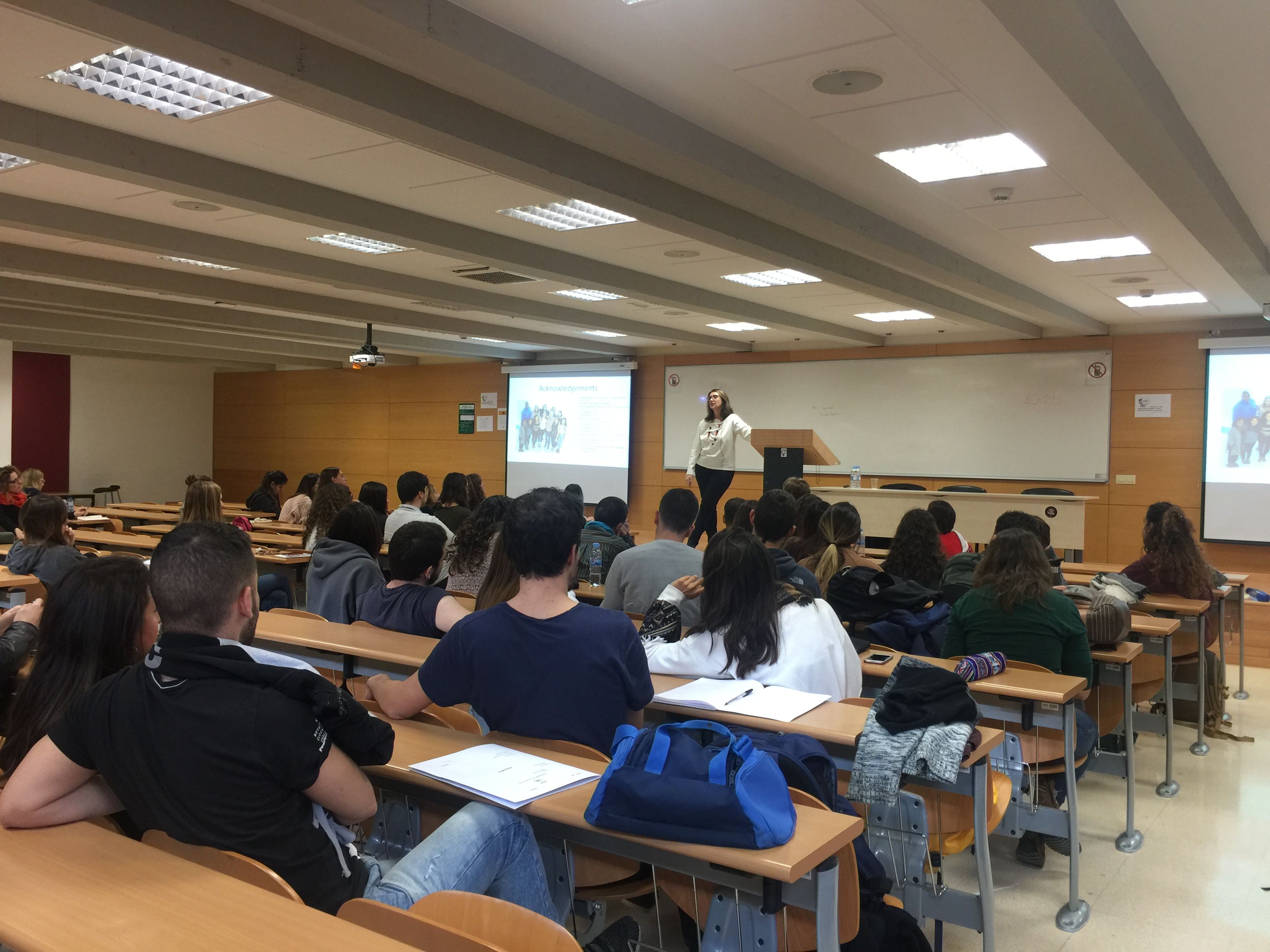 Una classe de la UAB