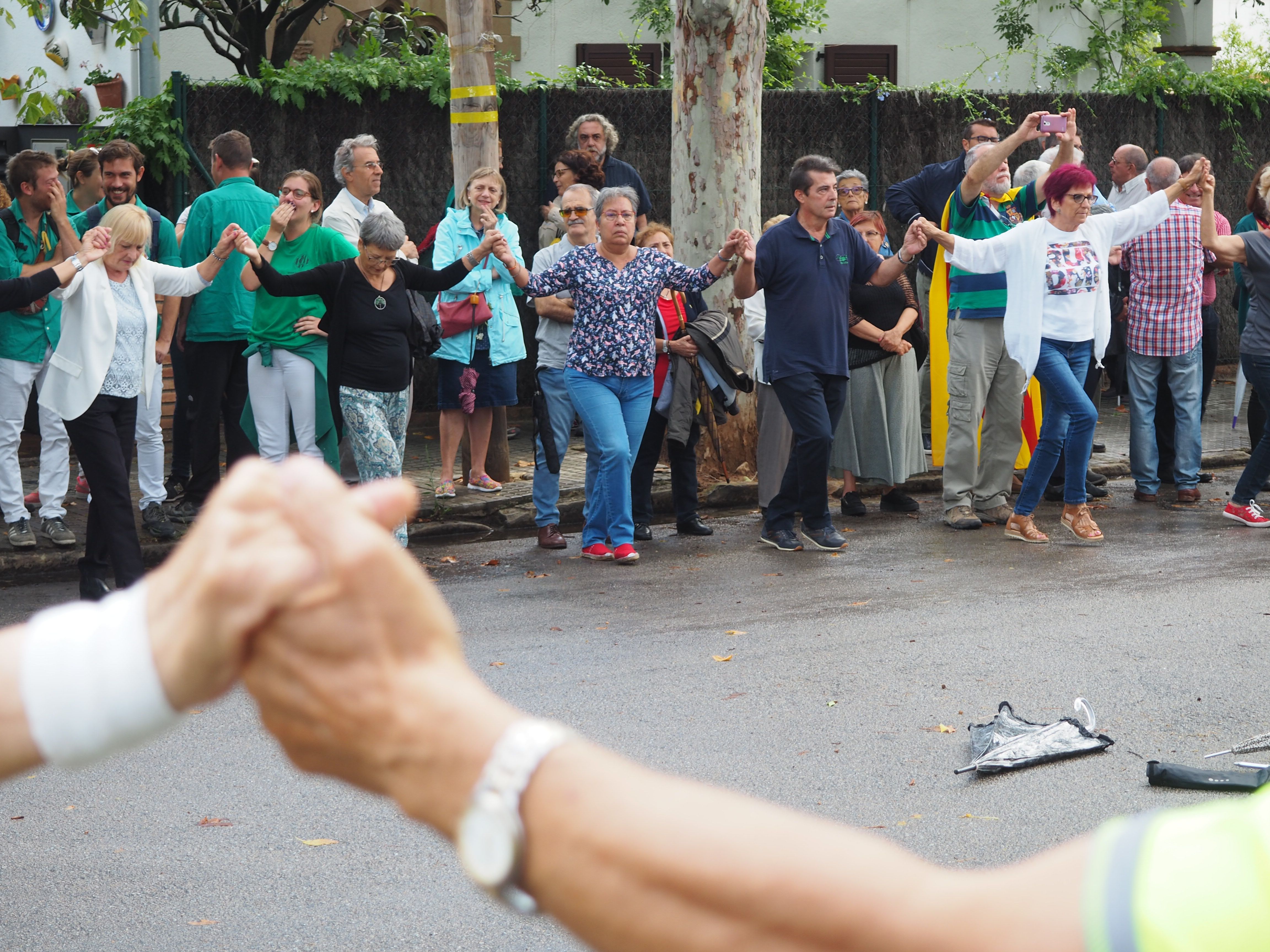 Ball de sardanes durant la Diada