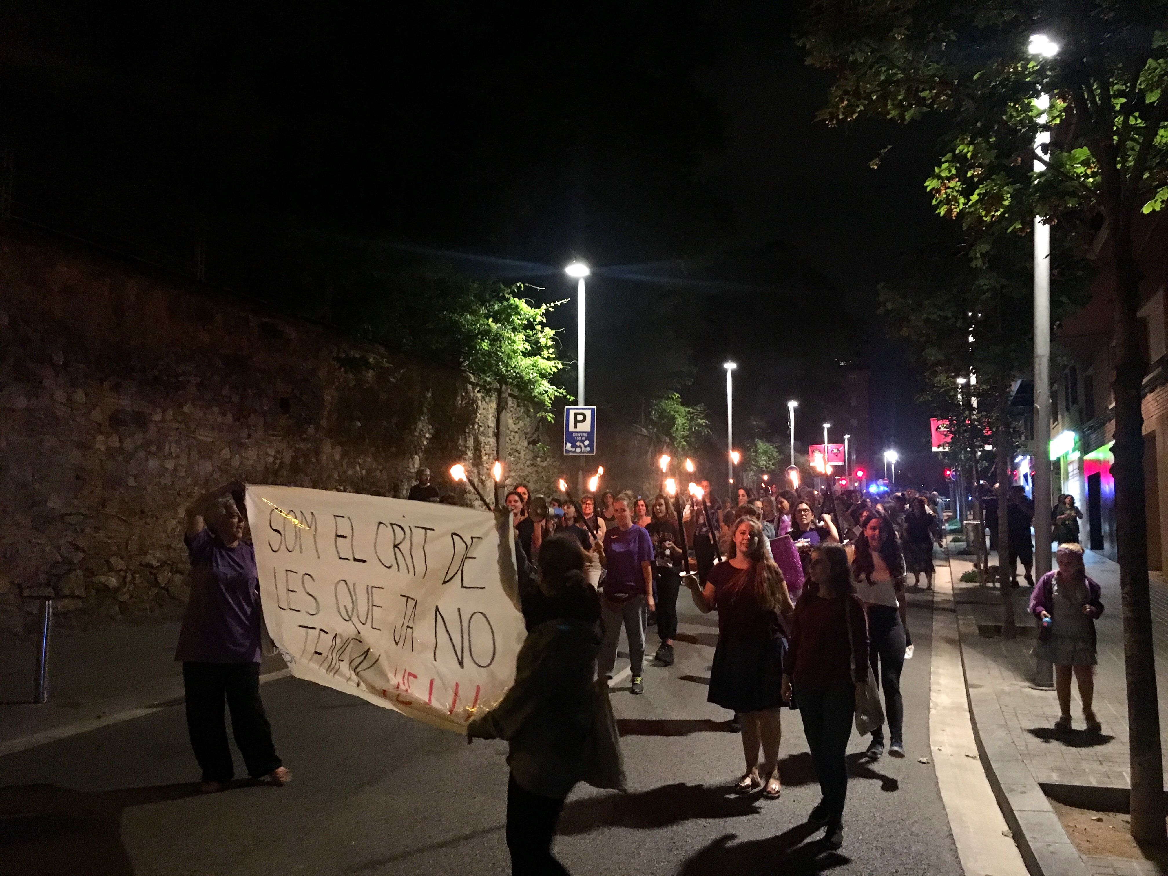 La marxa per l'Emergència Feminista a Cerdanyola 