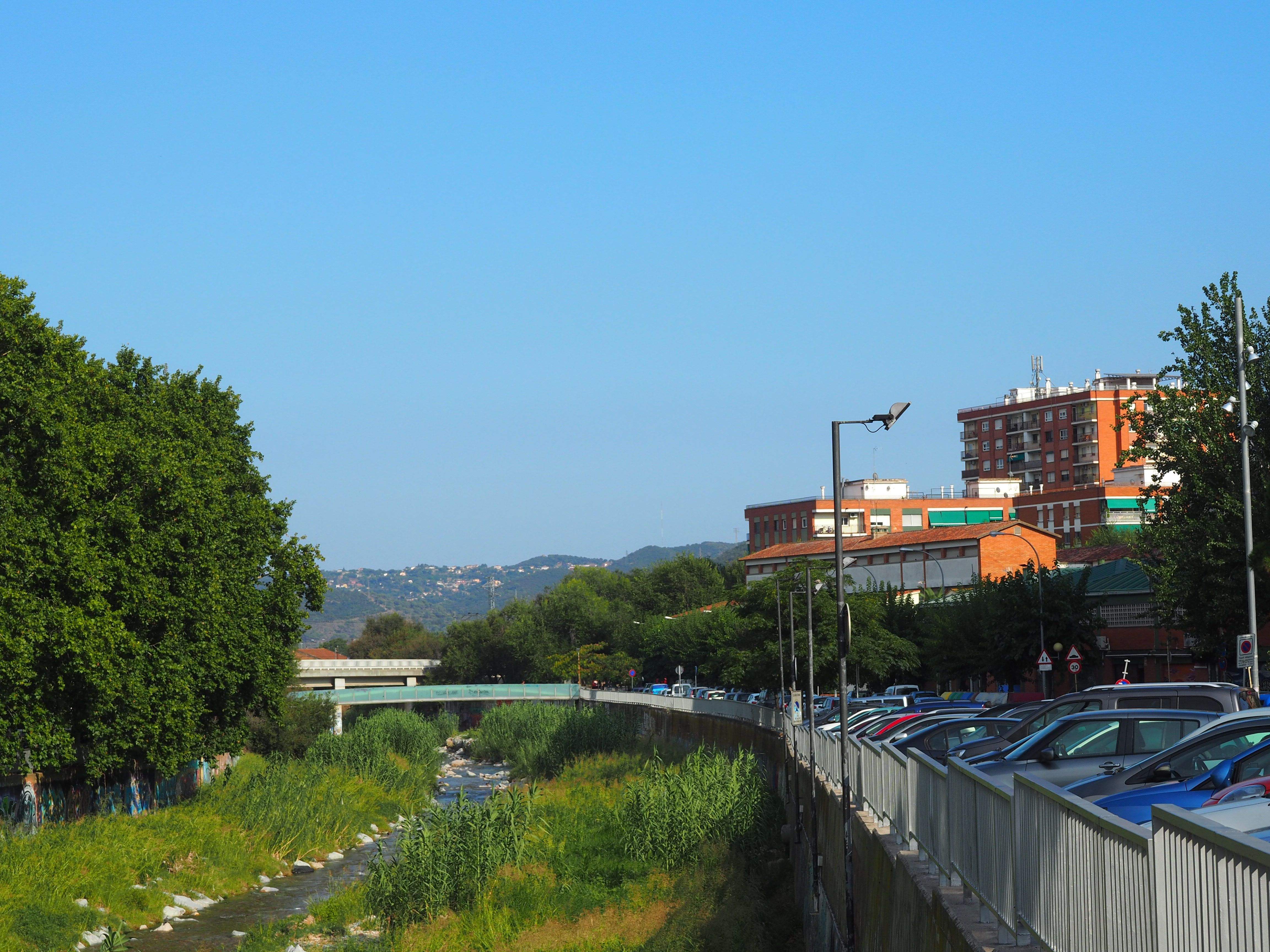 Dies de calor a Cerdanyola. FOTO: Mónica GM Dies de calor a Cerdanyola. FOTO: Mónica GM