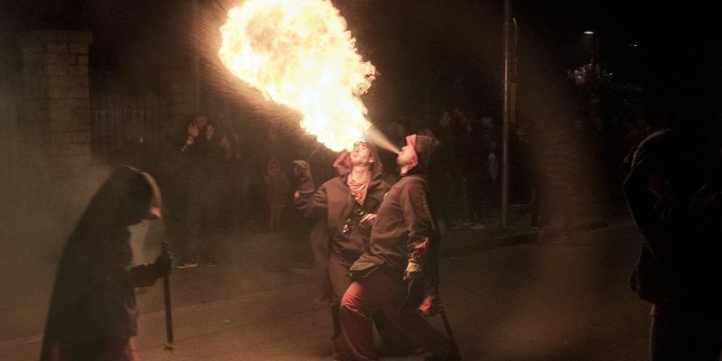 les imatges dels castellers correfoc i contraprego de sant marti 2018 5be78fab88814