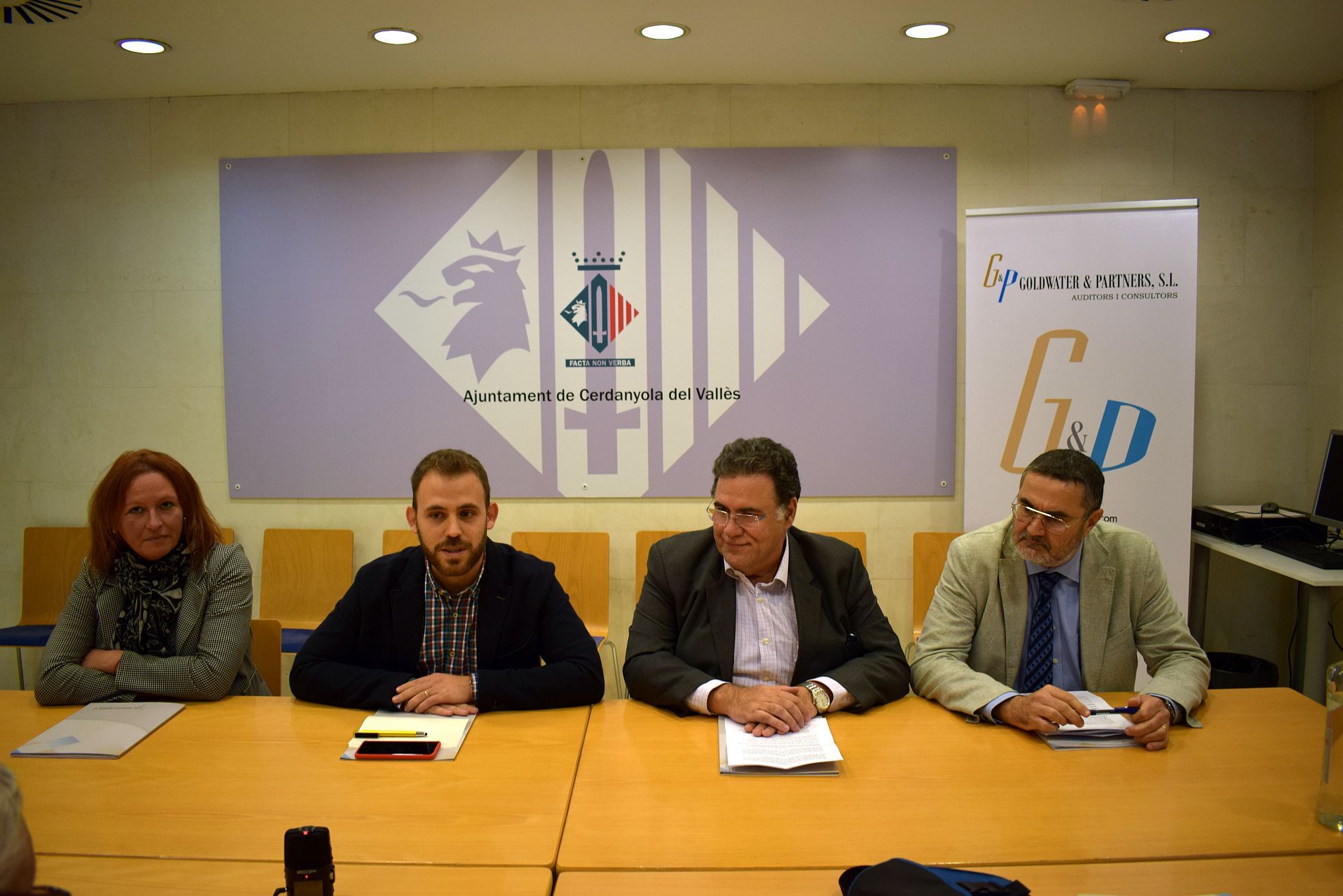 Carme Arché, Carlos Cordón, Francisco Hidalgo i Xavier Garriga durant la roda de premsa