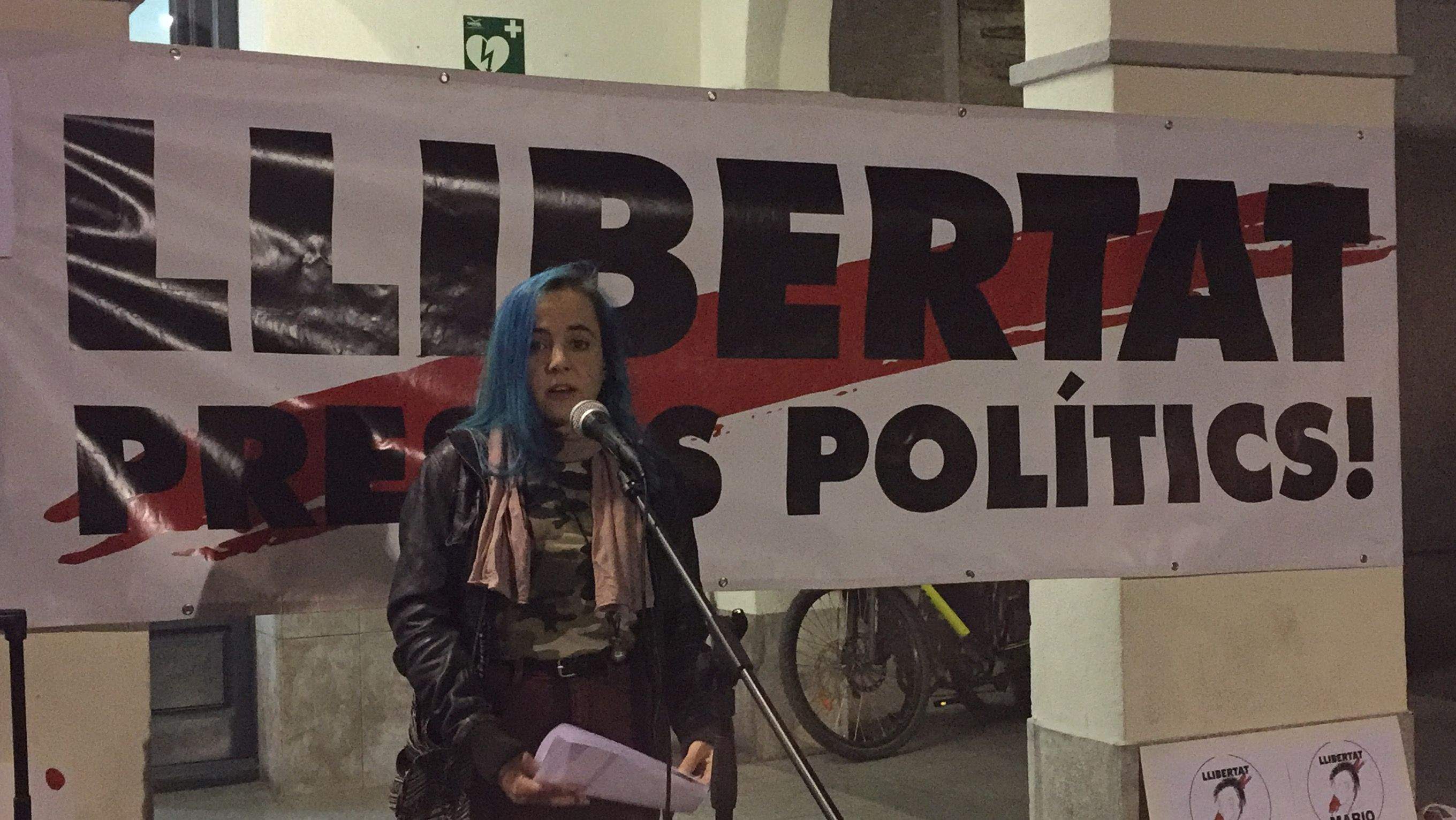 Marina, companya de Maria, cerdanyolenc de 23 anys detingut