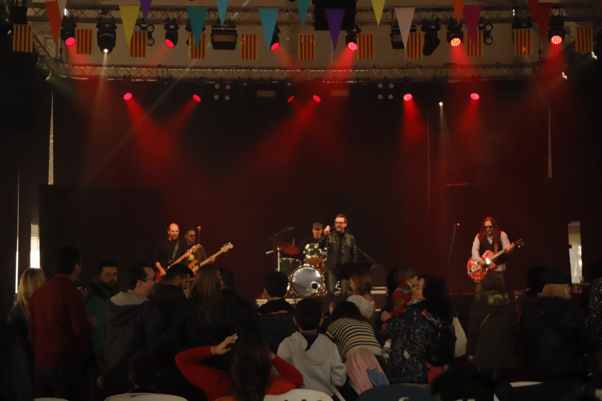 Gran Jam i vermut a la plaça de Sant Ramon. FOTO: Adrián Gómez