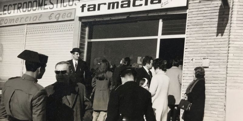 Inauguració de la Farmàcia Hidalgo l'any 1969. FOTO: Cedida