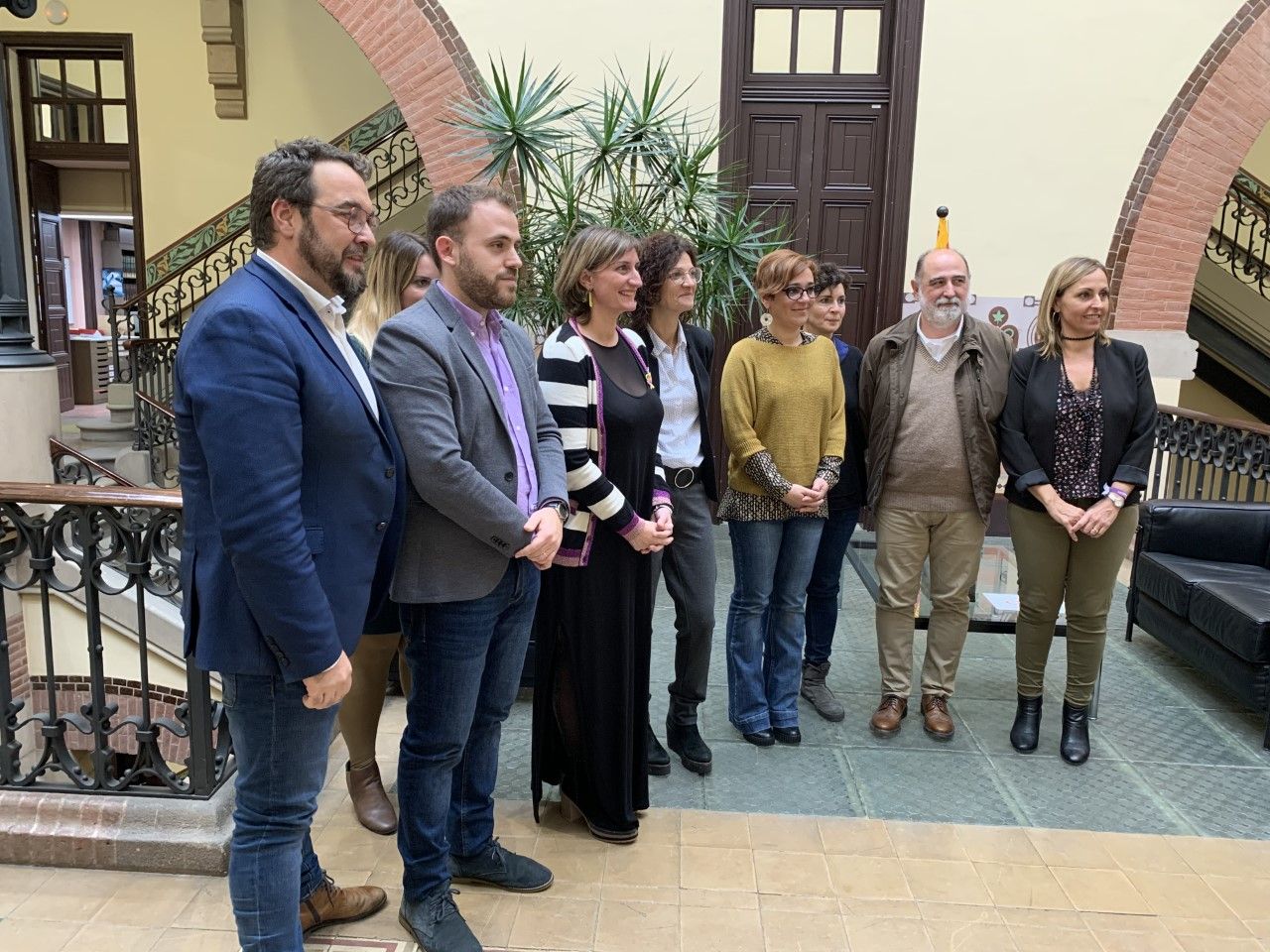 Els alcaldes i alcaldesses del Vallès Sud amb la consellera Alba Vergés. FOTO: Ajuntament de Cerdanyola Els alcaldes i alcaldesses del Vallès Sud amb la consellera Alba Vergés. FOTO: Ajuntament de Cerdanyola