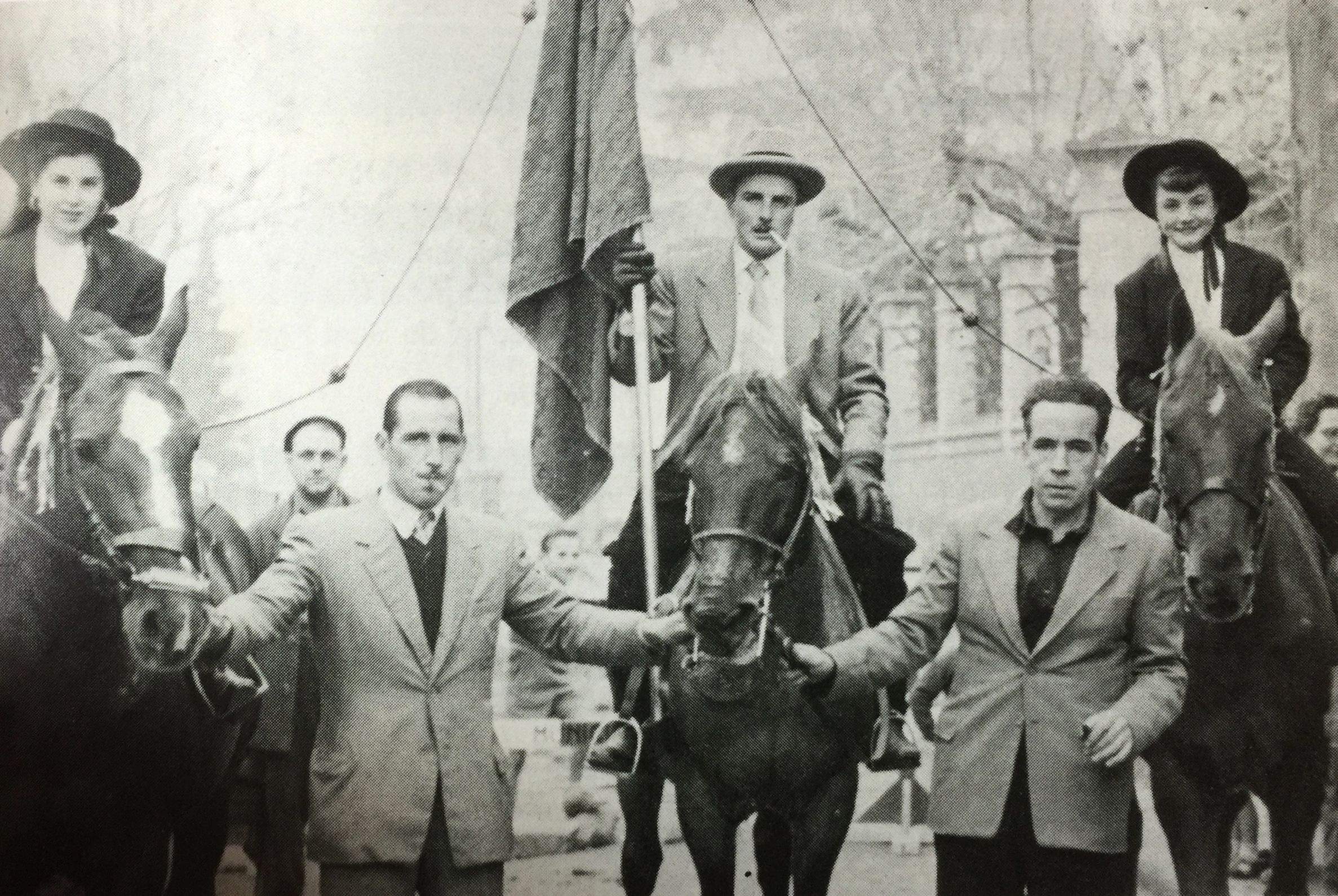 Imatge antiga dels Tres Tombs a Cerdanyola. FOTO: Arxiu del TOT Imatge antiga dels Tres Tombs a Cerdanyola. FOTO: Arxiu del TOT