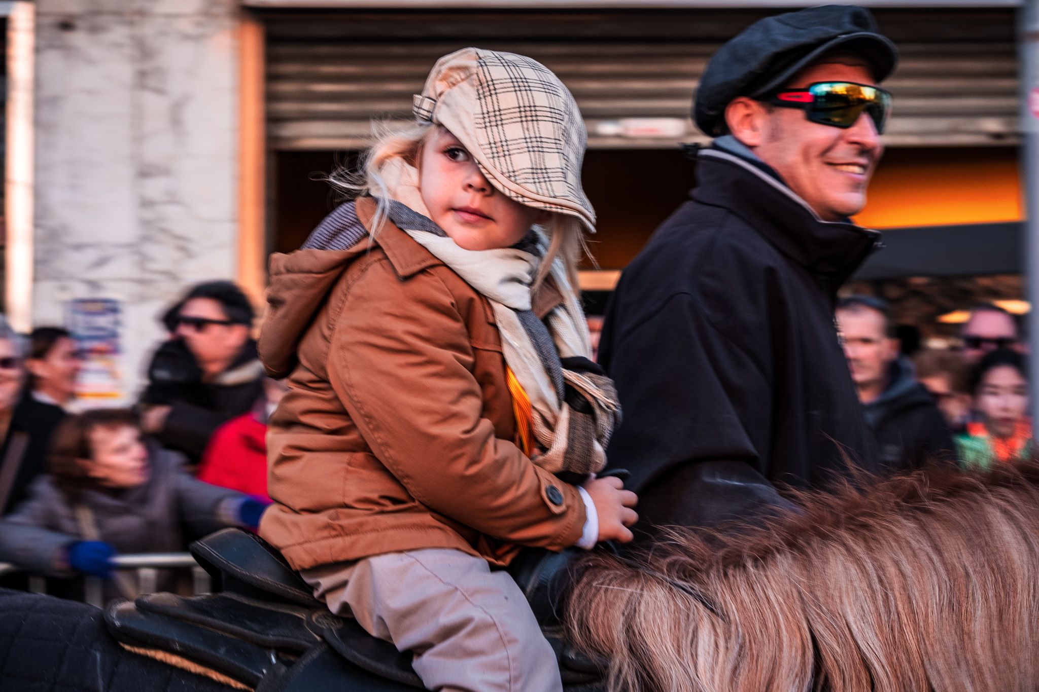 Passen els Tres Tombs pels carrers de Cerdanyola. FOTO: Ale Gómez