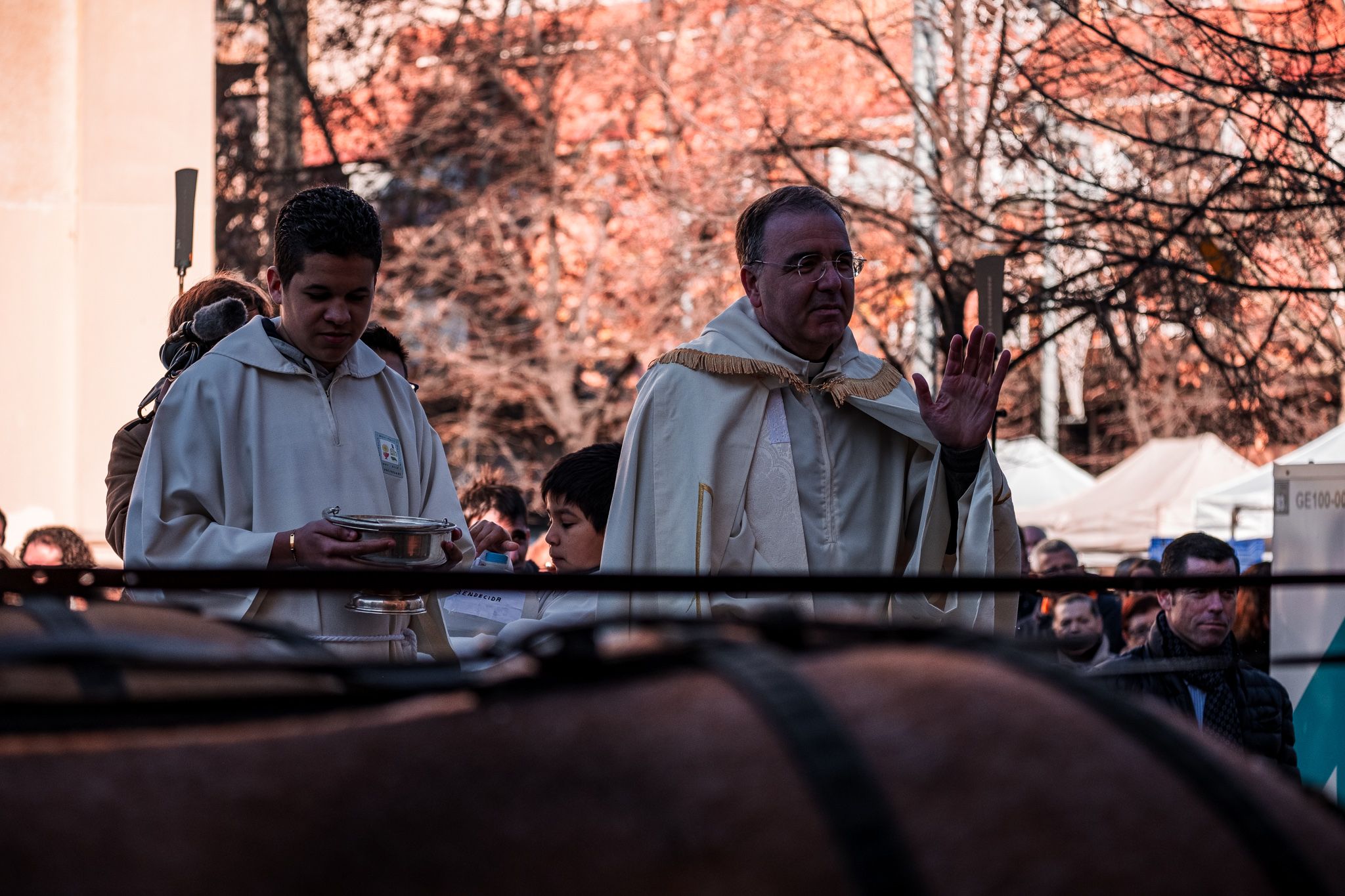 Passen els Tres Tombs pels carrers de Cerdanyola. FOTO: Ale Gómez