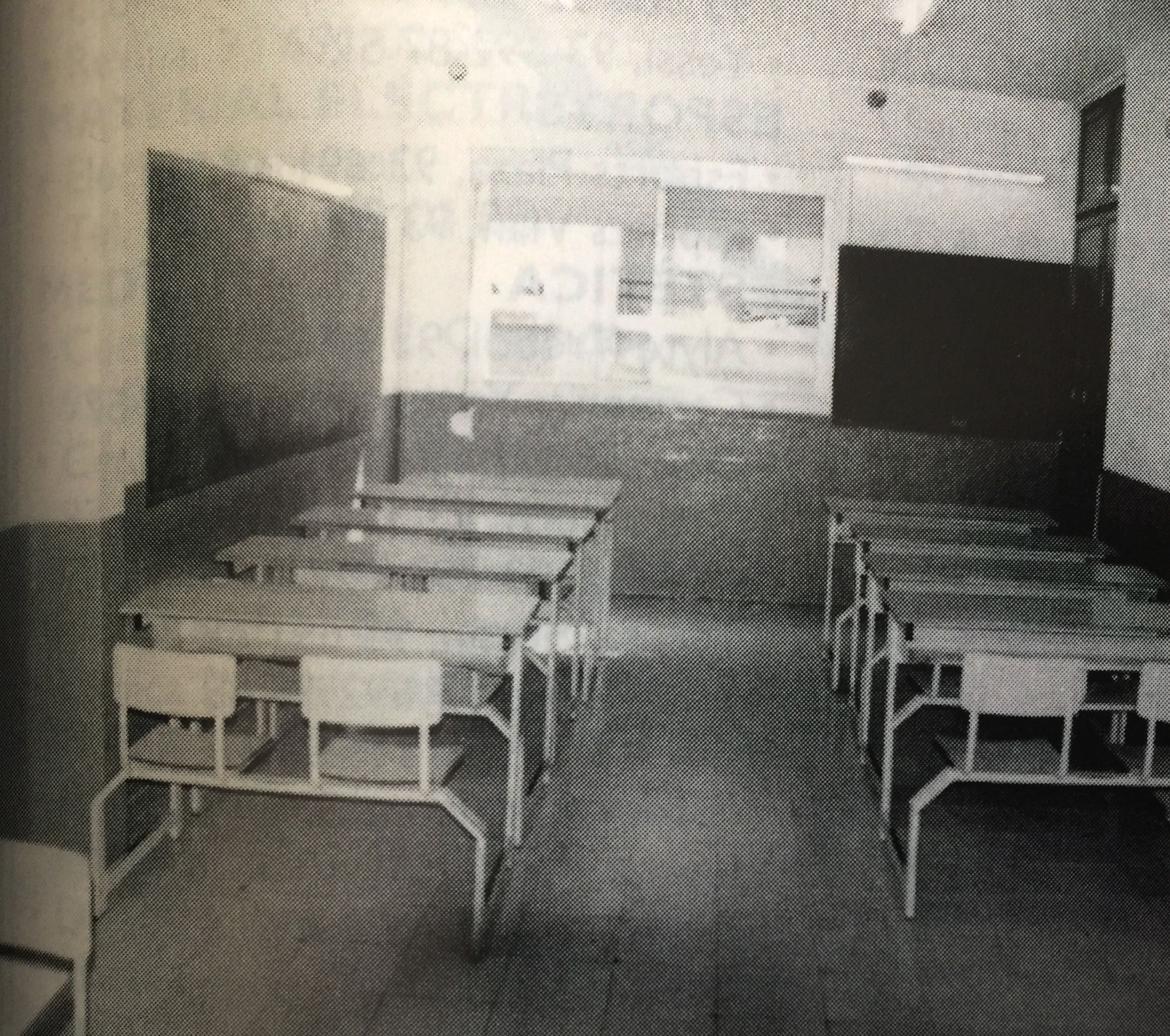 Interior de l'Agrupació Escolar de Cerdanyola del Vallès.
