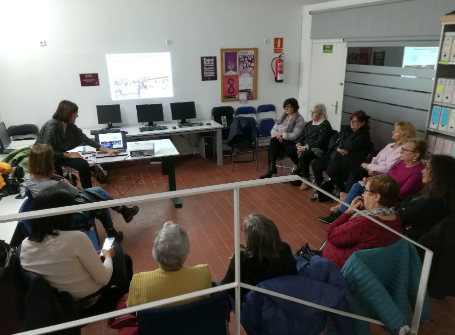 Una sessió del Cafetó Lila. IMATGE: Ajuntament de Cerdanyola