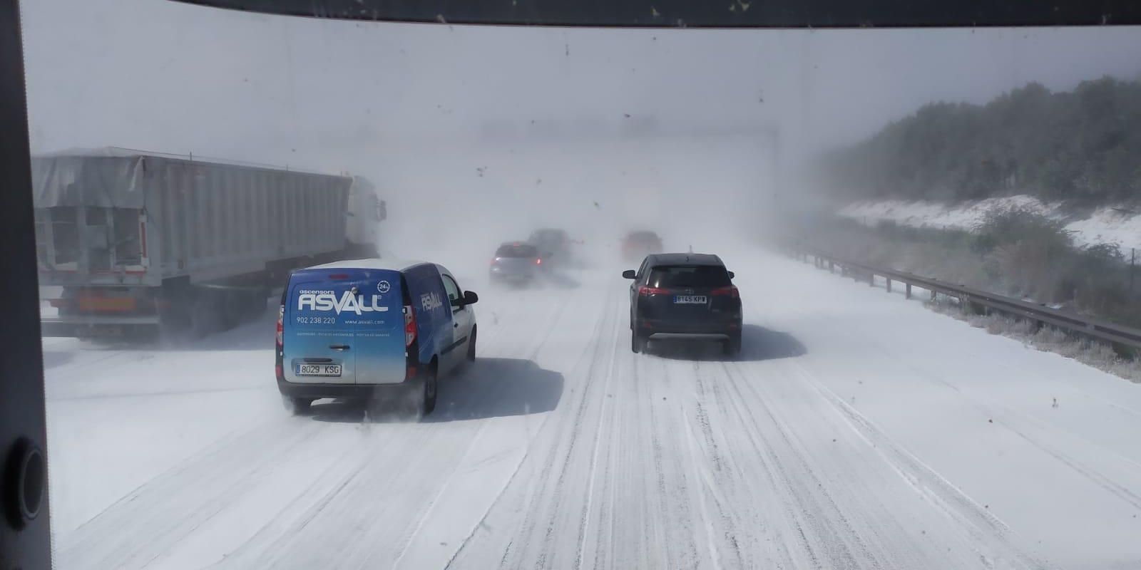 Pols blanca a l'AP-7. FOTO: Cedida