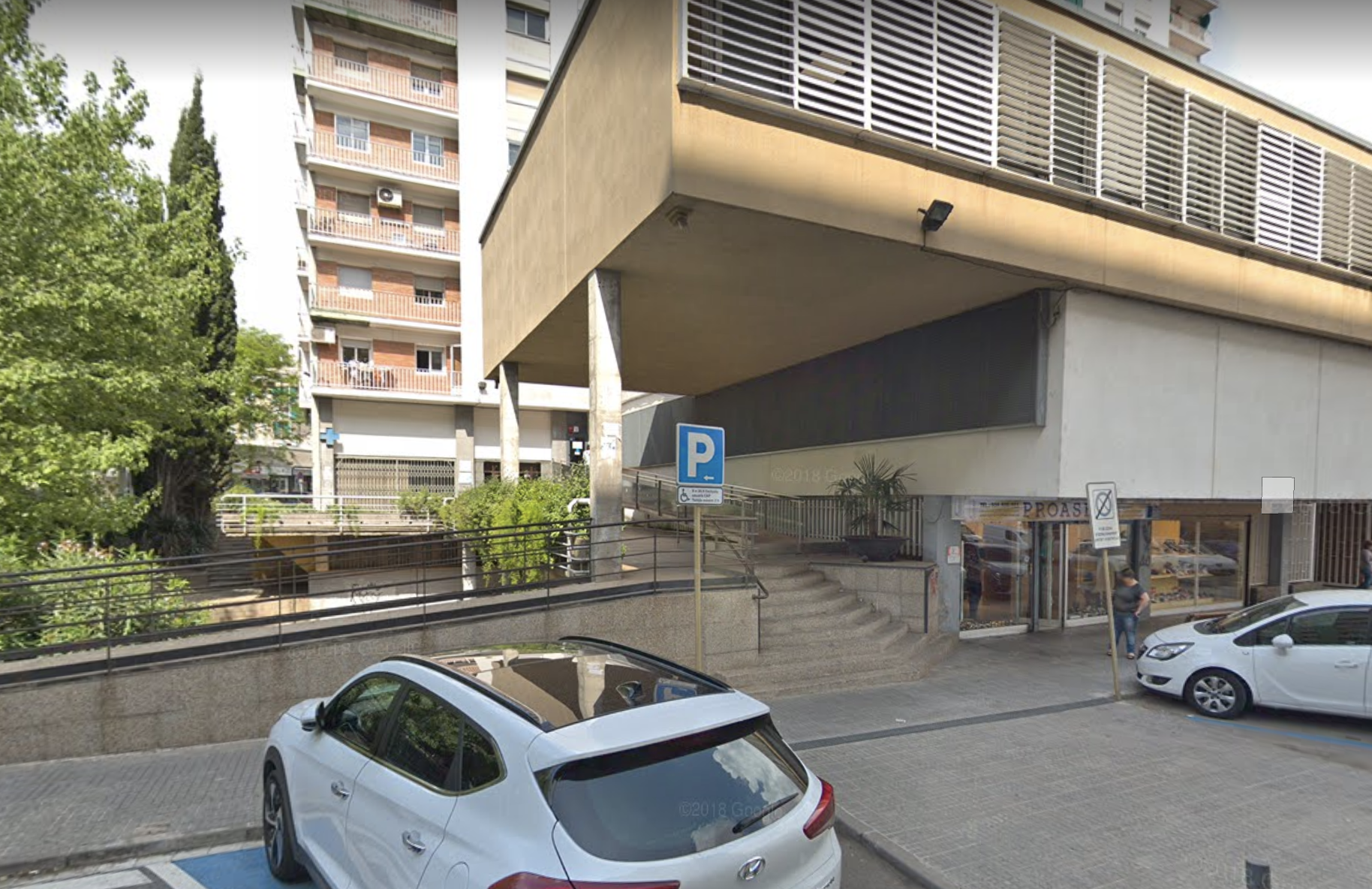 Exterior del consultori de Les Fontetes. FOTO: Google Maps