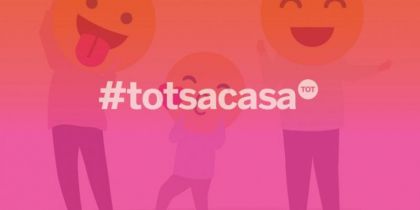 La iniciativa consisteix a fer arribar un o més d'un vídeo i/o fotos de que fan els lectors a casa La iniciativa consisteix a fer arribar un o més d'un vídeo i/o fotos de que fan els lectors a casa
