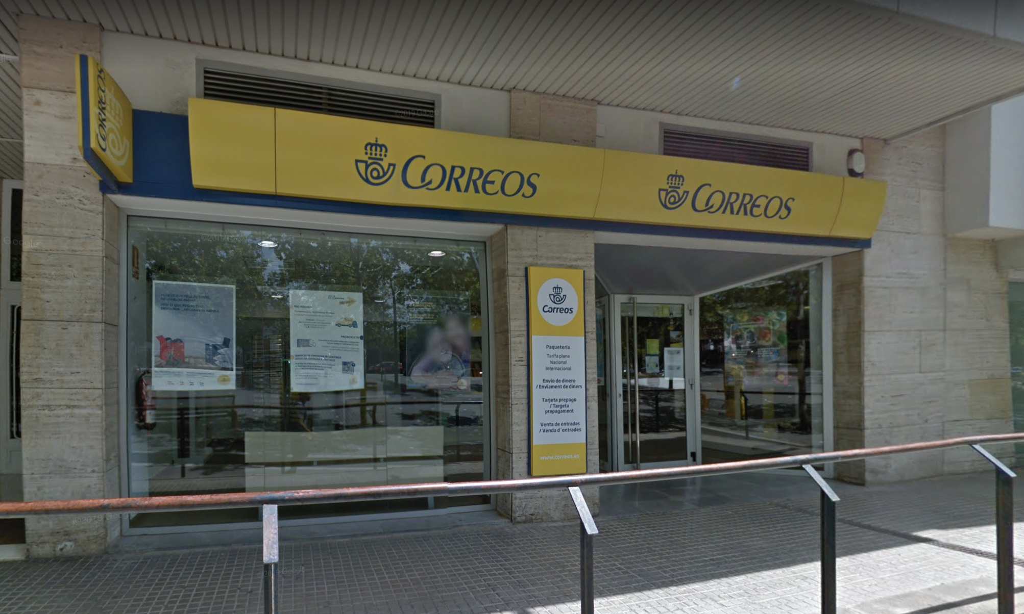 Oficina de Correus a l'avinguda Sant Iscle. FOTO: Google Maps