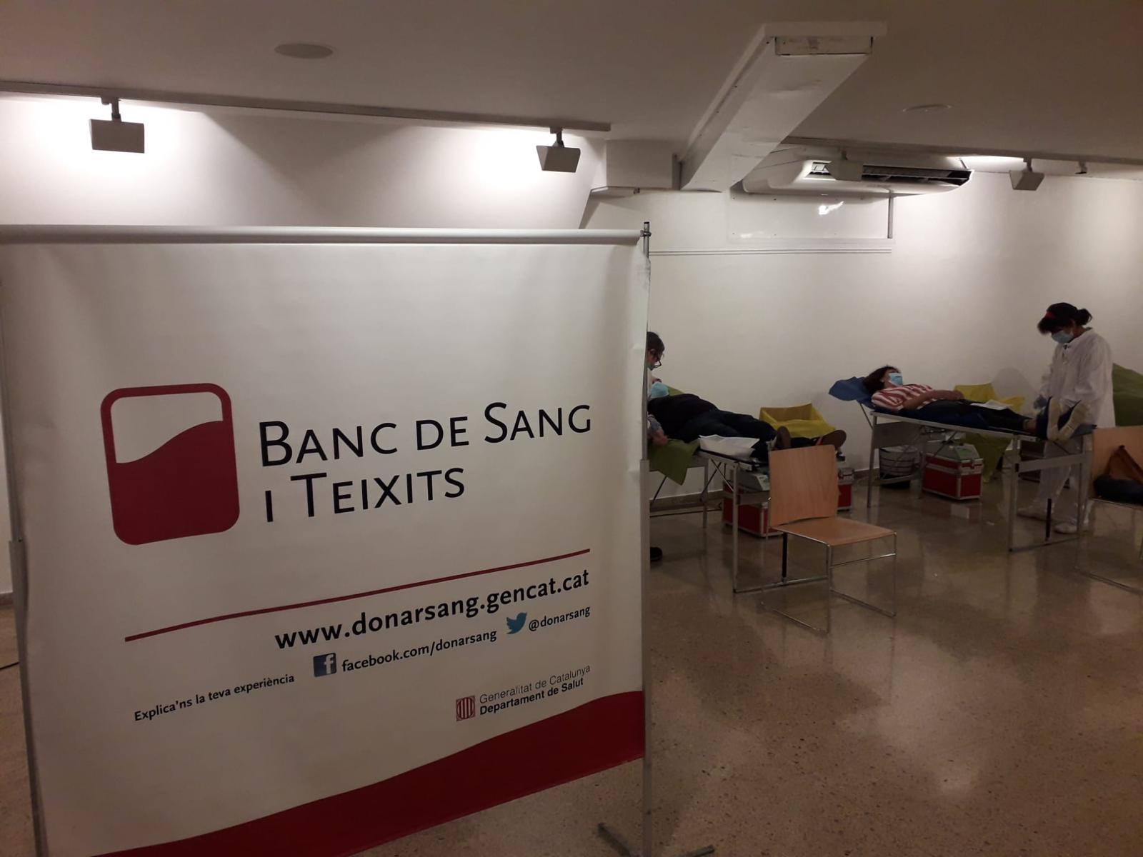 Centre de donacions instal·lat a l'Ateneu. FOTO: Cedida