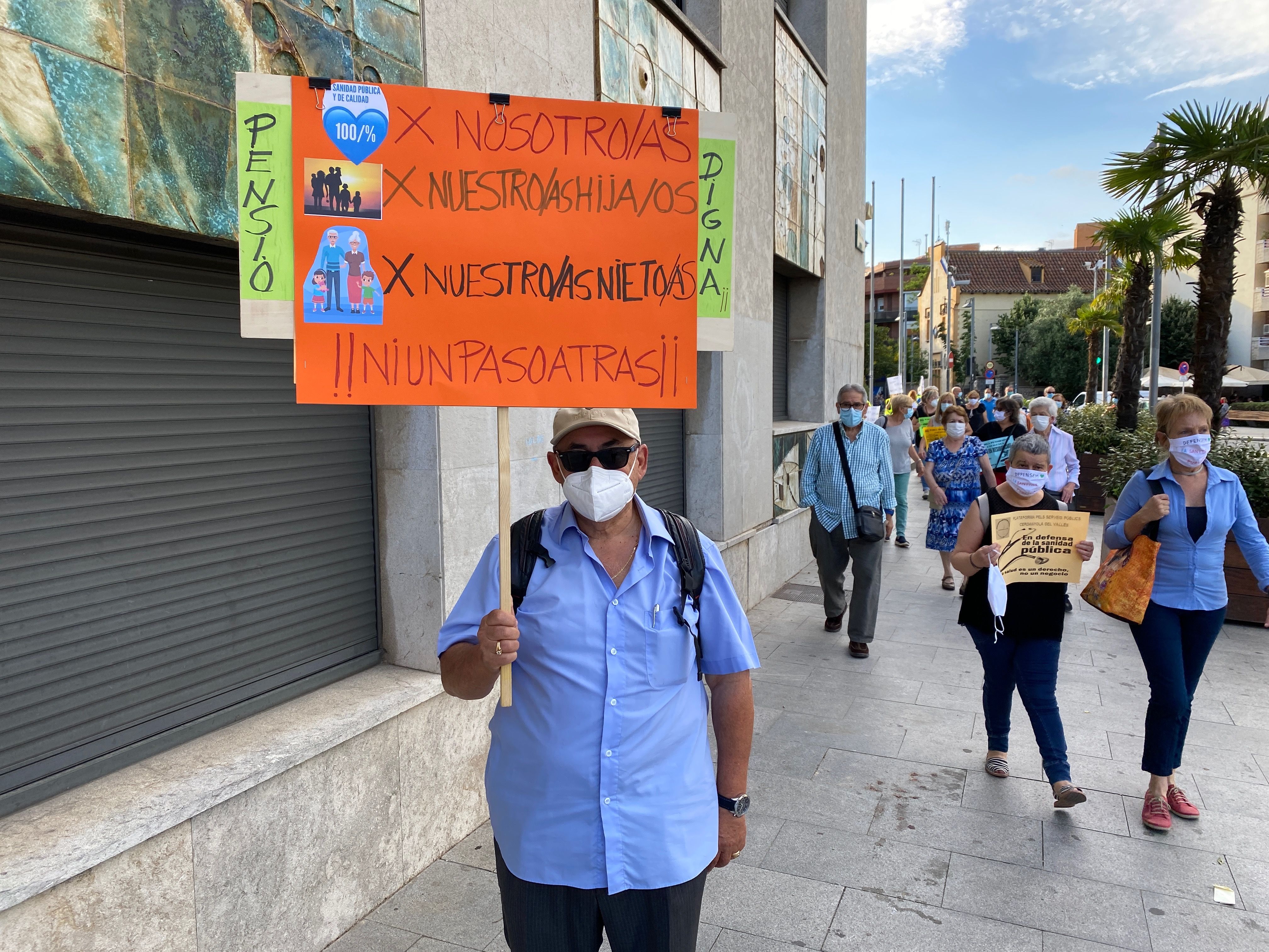 La Marea Pensionista en el seu passeig reivindicatiu / Laura Arias