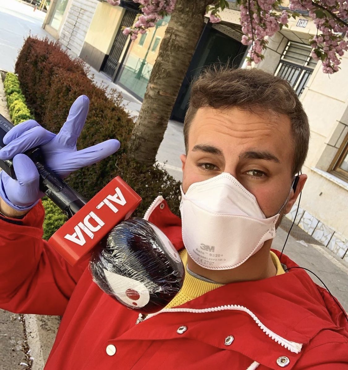 Alejandro Rodríguez durant la cobertura de la pandèmia