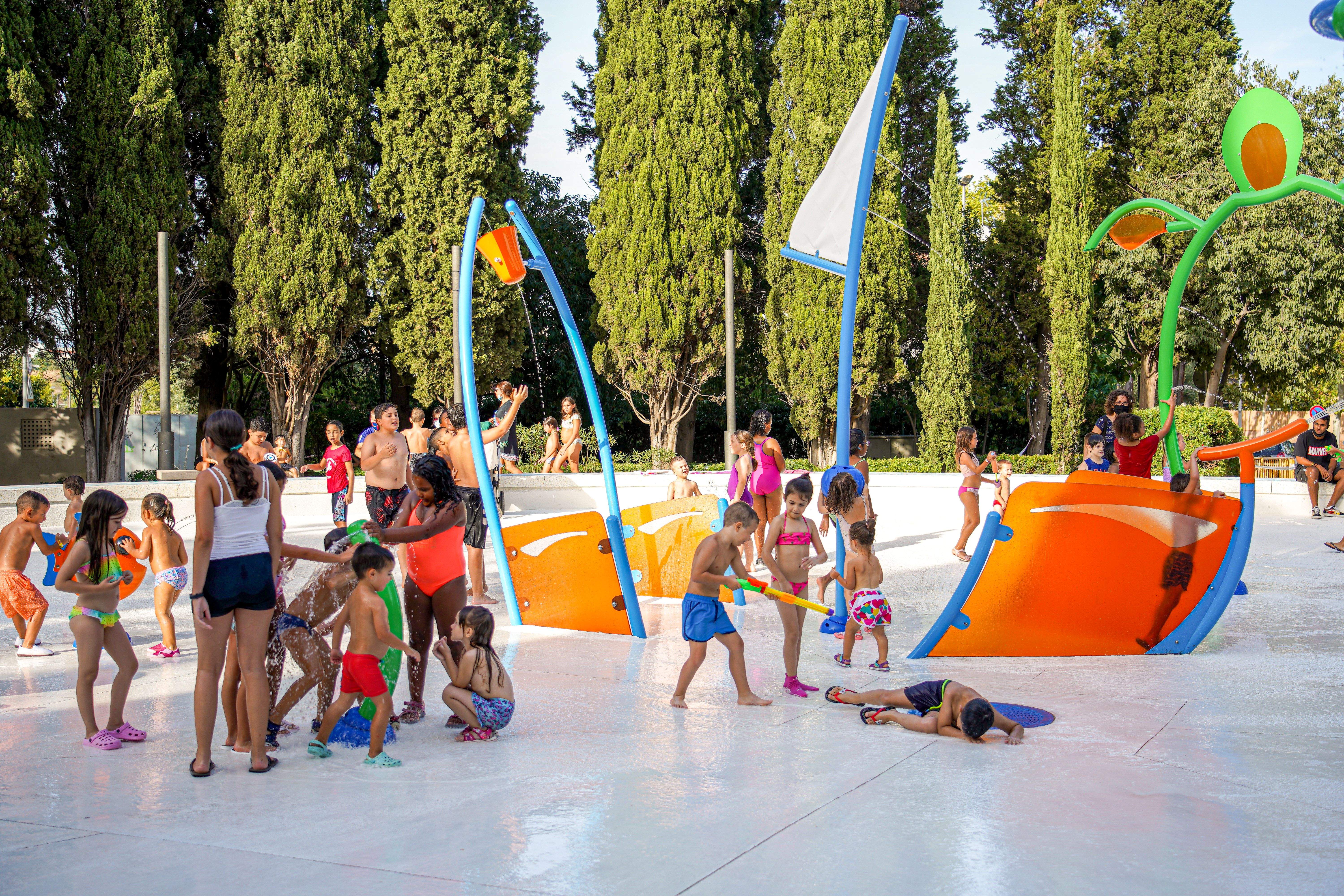 Les estructures instal·lades als dos parcs funcionen cada dia d'11.30 h a 20 h