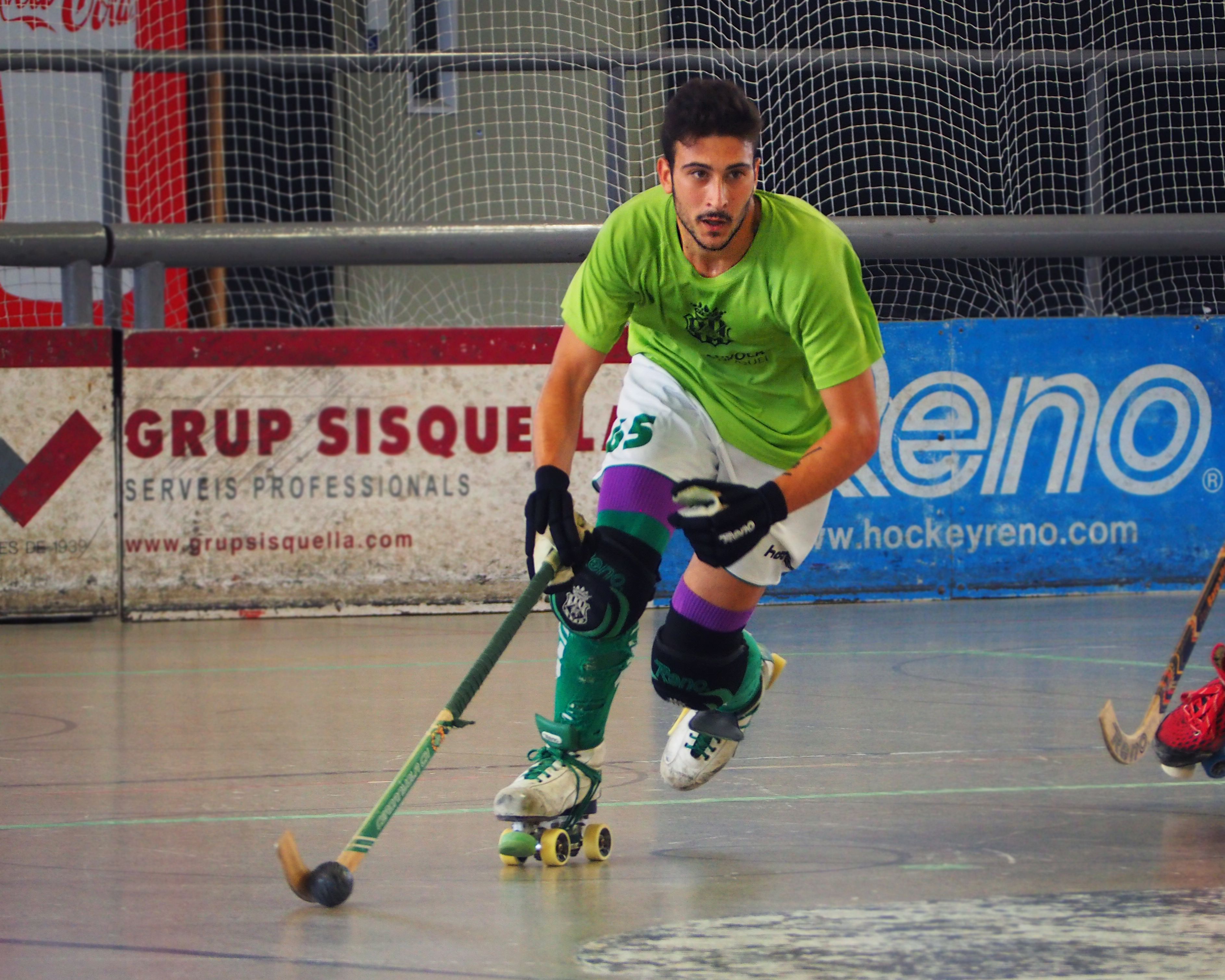 El jugador del Cerdanyola CH, Kilian Torrico, durant un partit. FOTO: Mónica GM