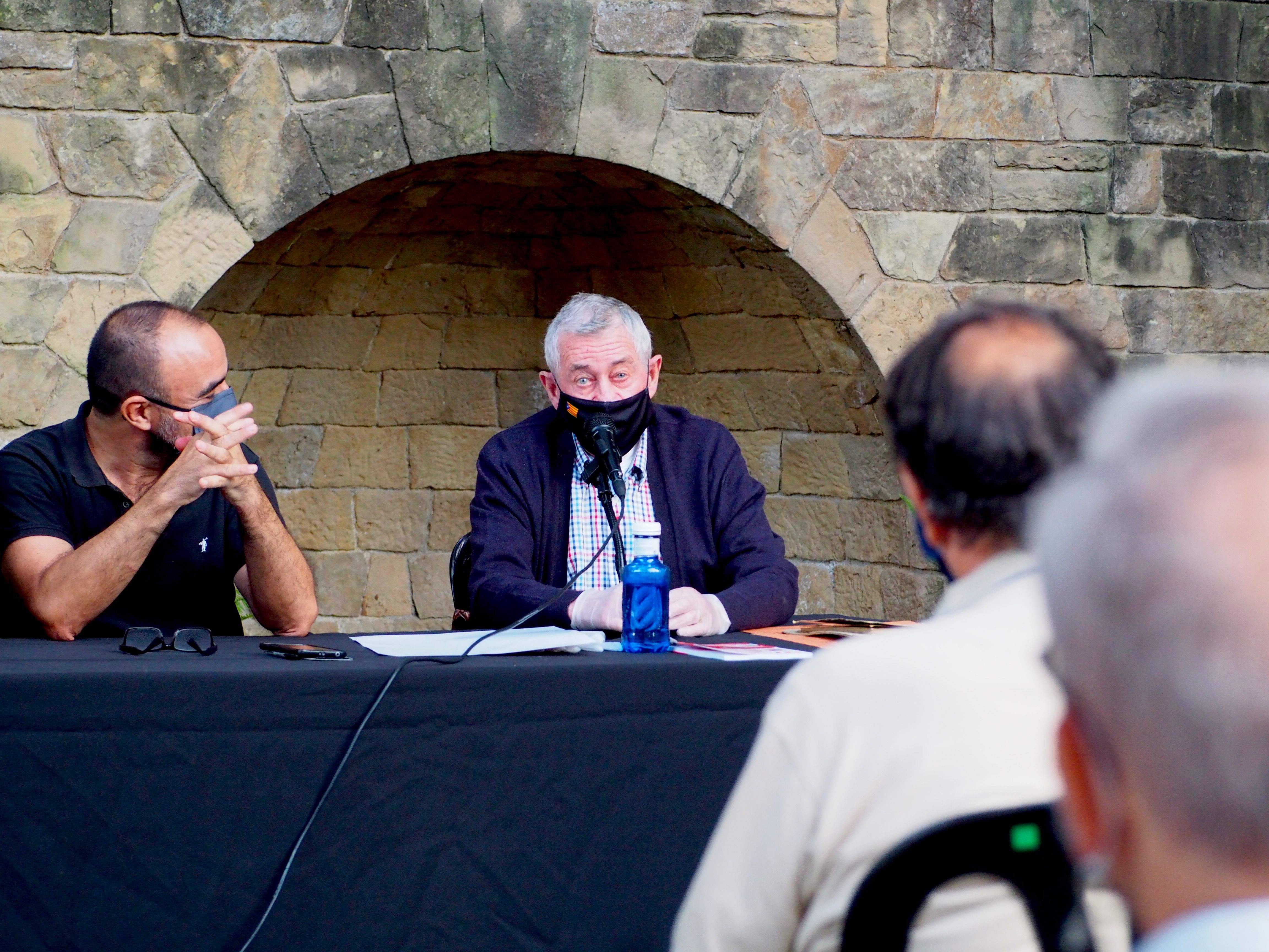 Juan Antonio Hidalgo i Albert Lázaro durant la presentació. FOTO: Mónica GM