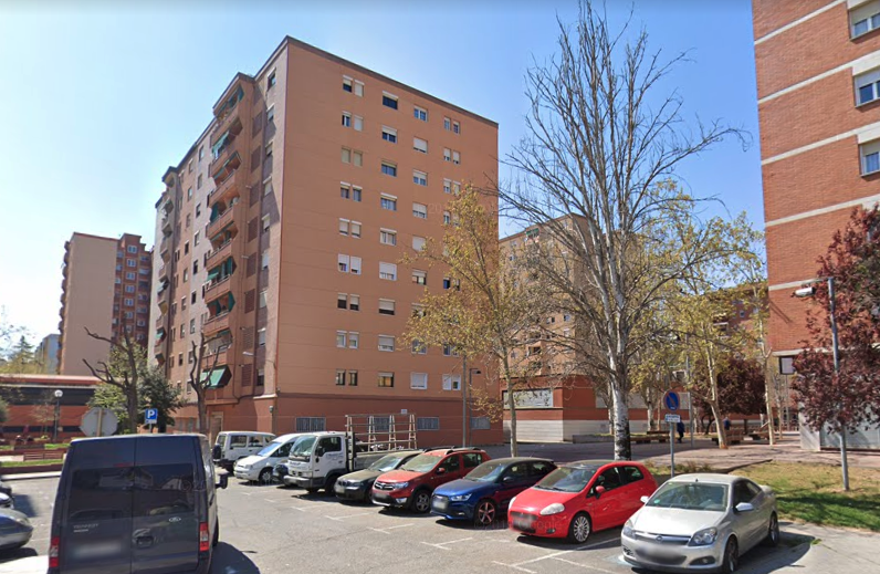 El veïnat de la plaça Valle Inclán demana canvis en el centre transformar que els dona servei. FOTO: Google Maps