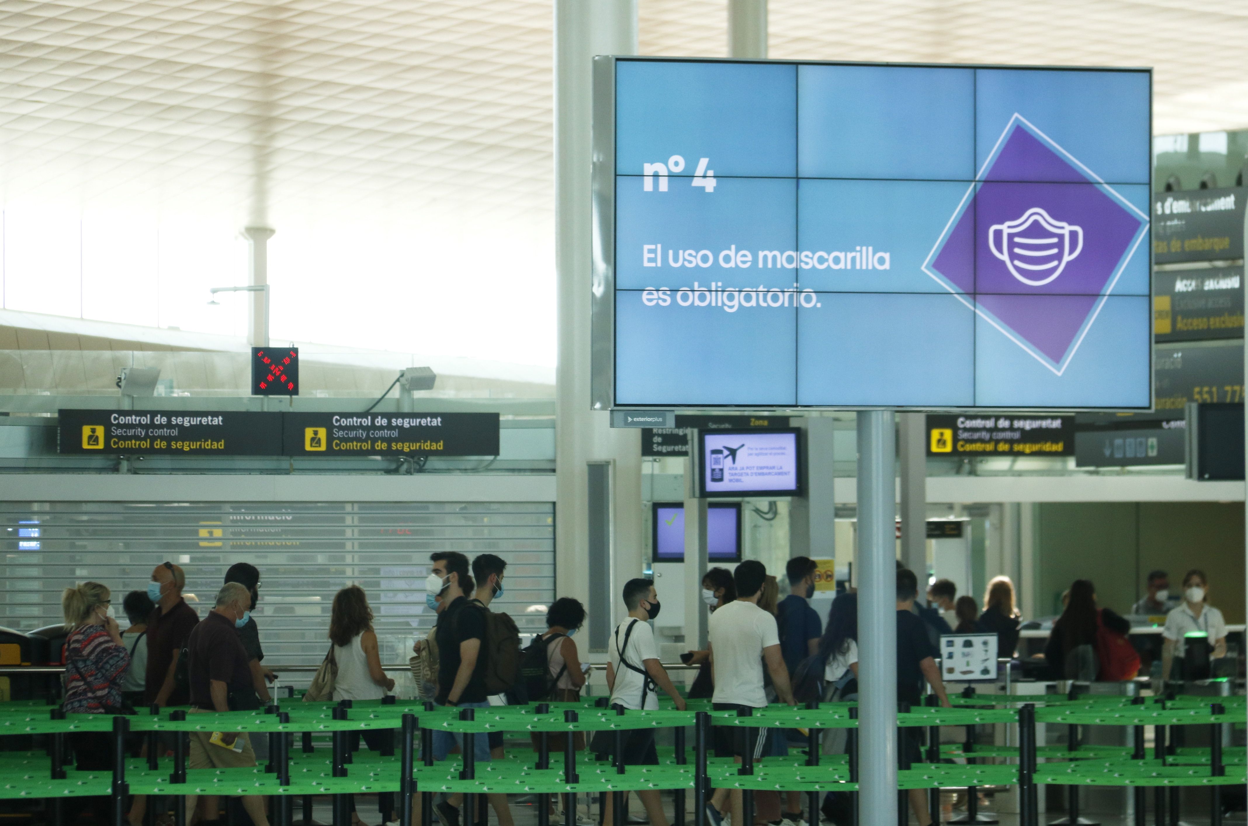 Control de seguretat a l'aeroport de Barcelona-El Prat / FOTO: ACN