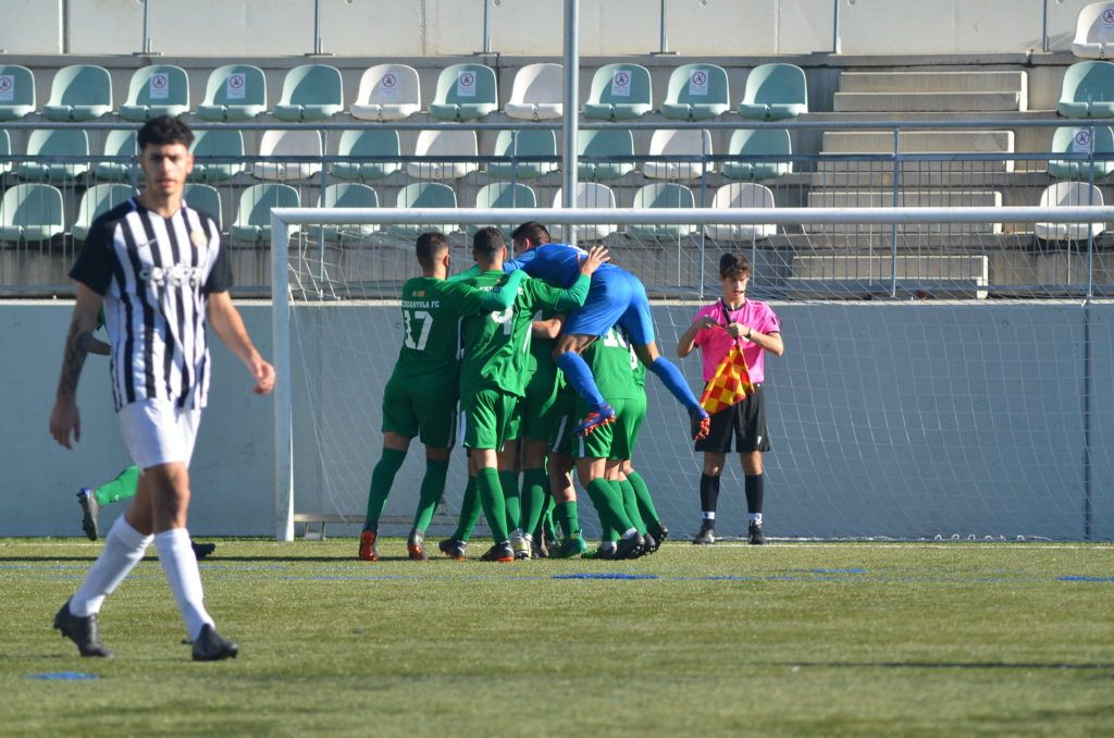 El juvenil del Cerdanyola FC celebrant un gol. FOTO: Cerdanyola FC