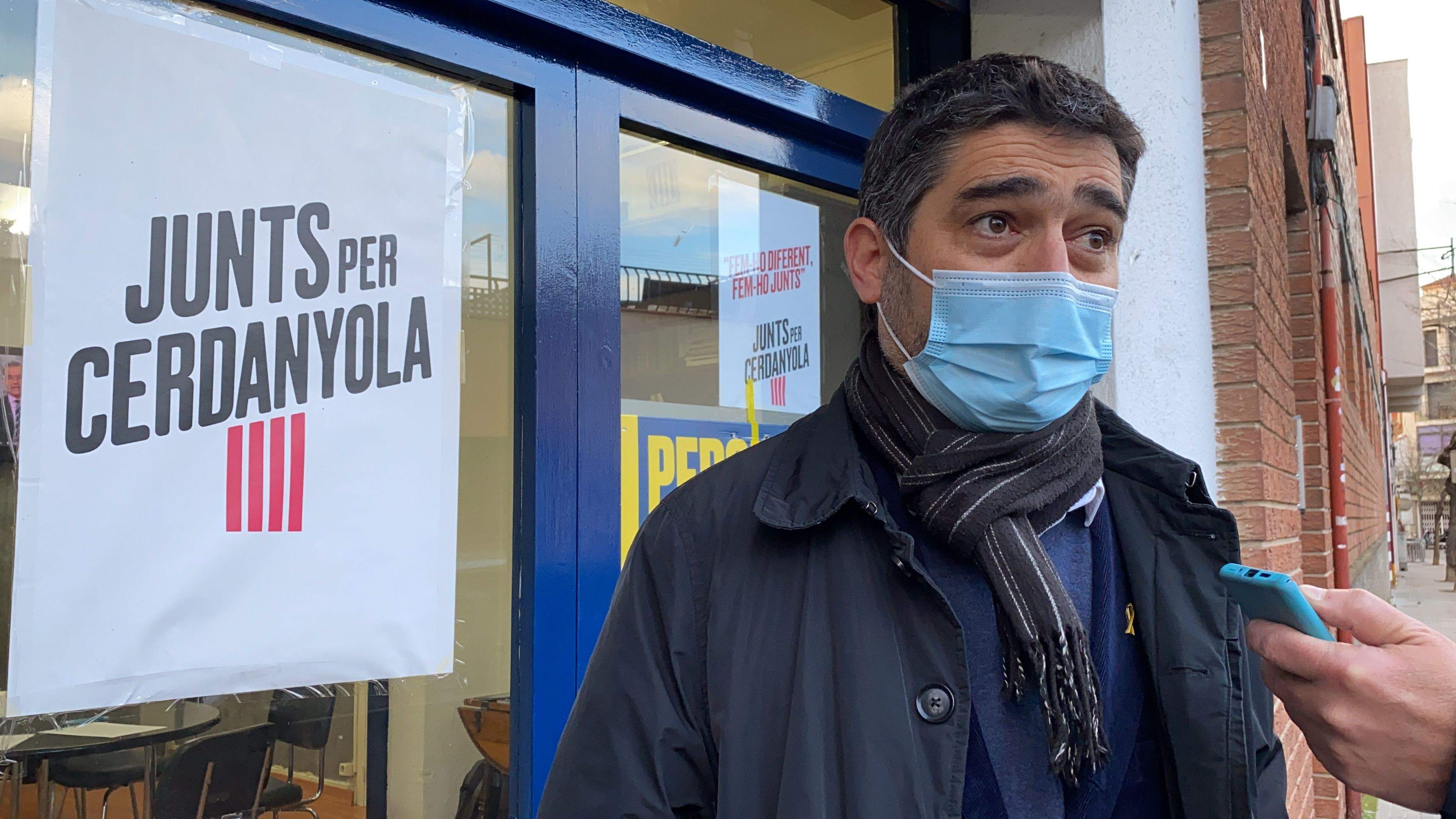 Jordi Puigneró al local de Junts per Cerdanyola. FOTO: Mónica GM